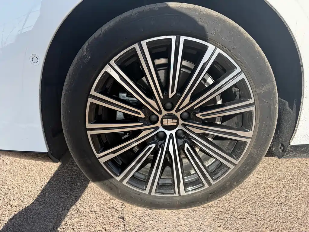 GEELY GALAXY GALAXY SPARKLE 8