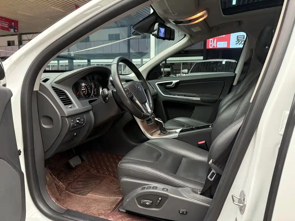 Volvo XC60 — миниатюра 5