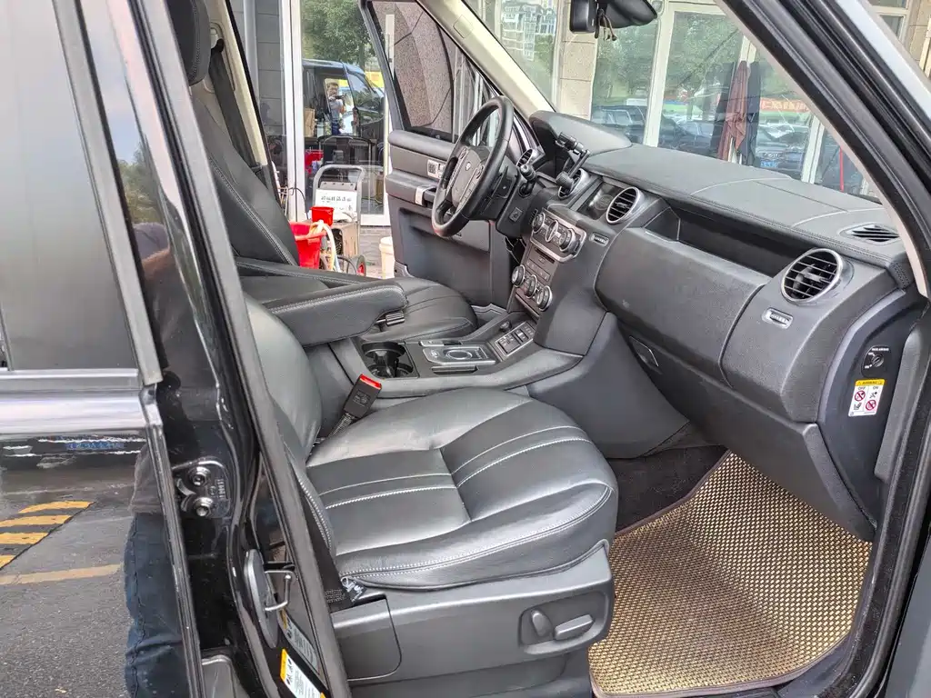 Land Rover Discovery — миниатюра 4