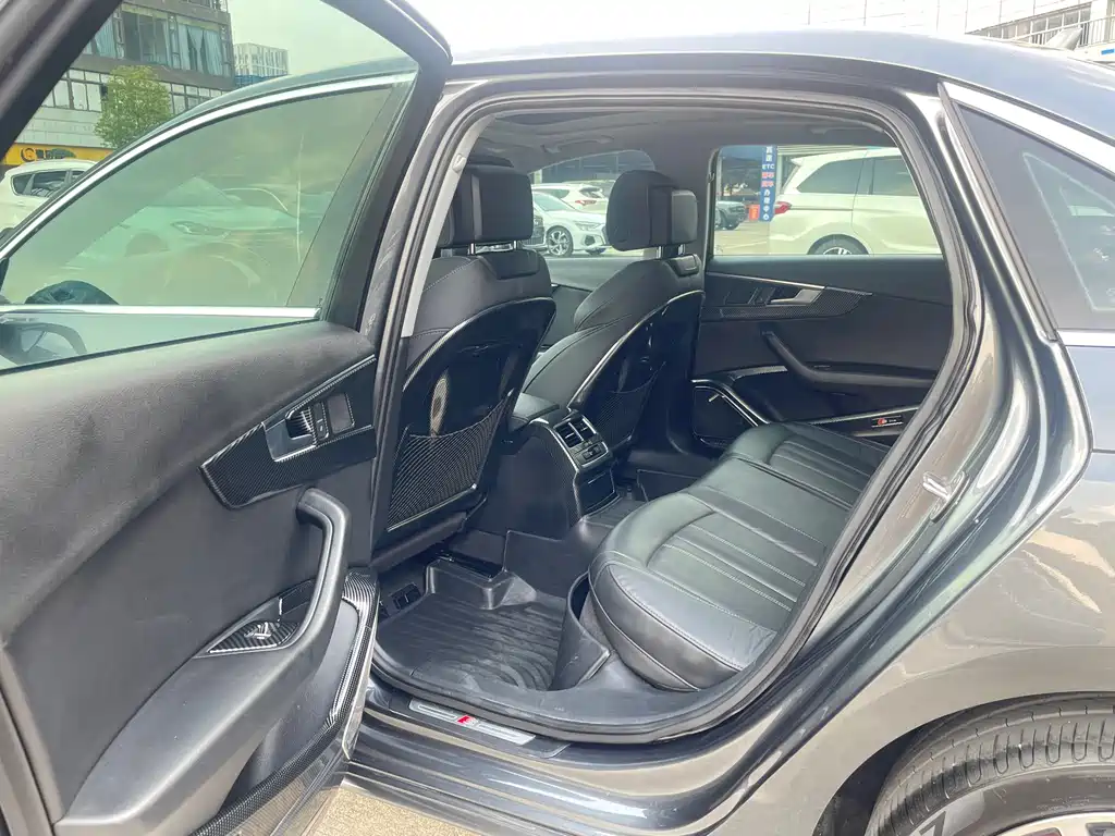 Audi A4L 2020 40 TFSI Fashion