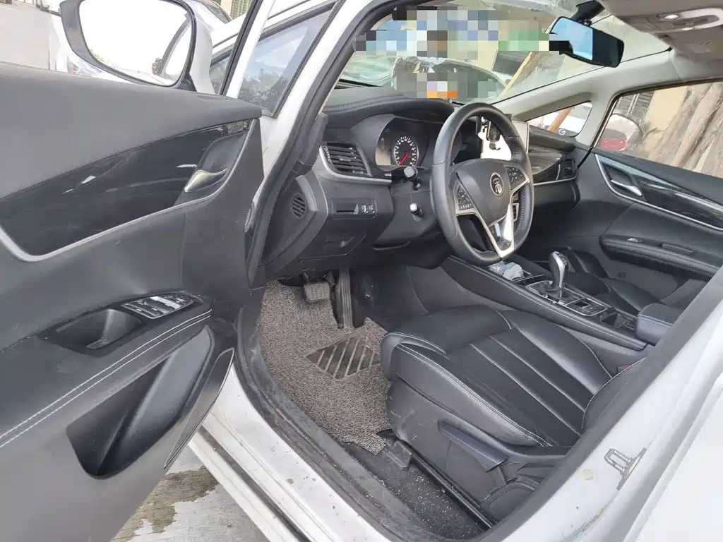 BYD MAX — миниатюра 12