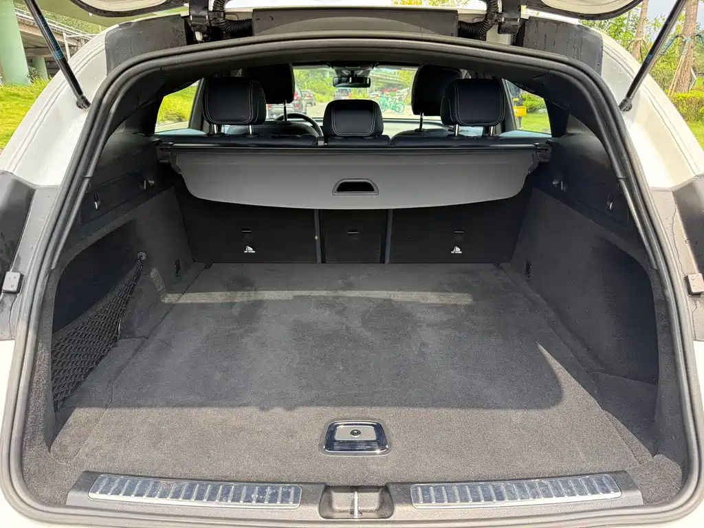 Mercedes-Benz EQC — миниатюра 16