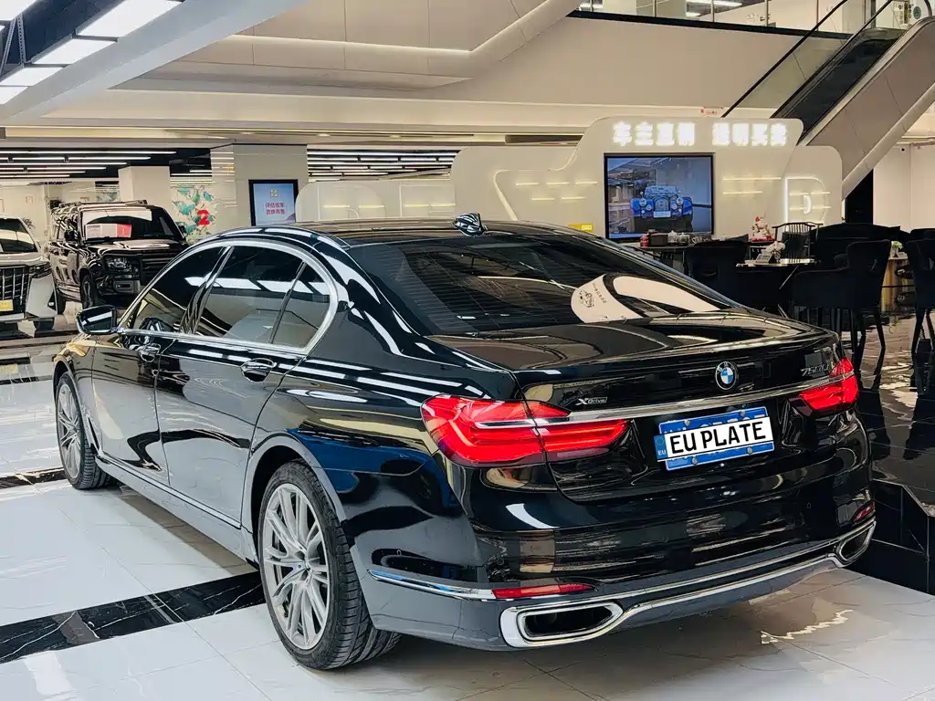 BMW 7 Series 7 2017 750Li xDrive мест