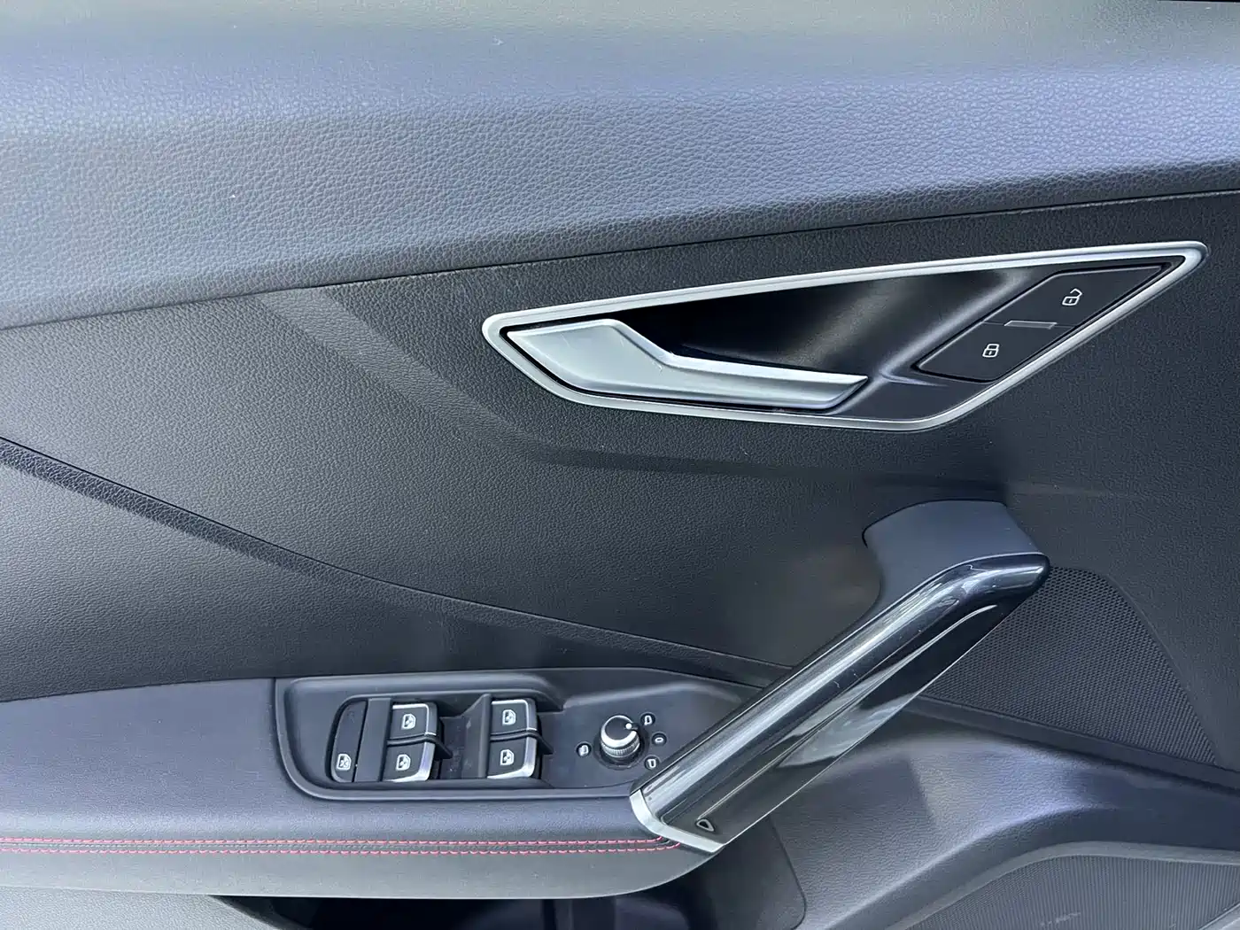 Audi Q2L 2023 Белый из Китая, фото 2