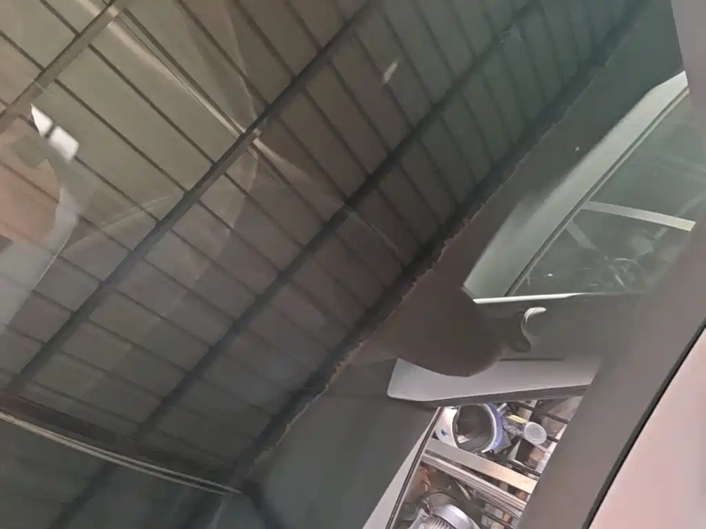 Tesla Model 3 — миниатюра 18