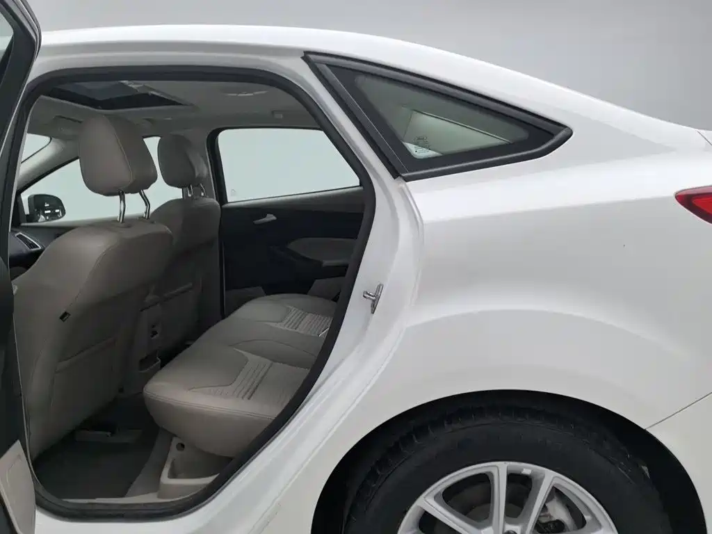 Ford Focus — миниатюра 15