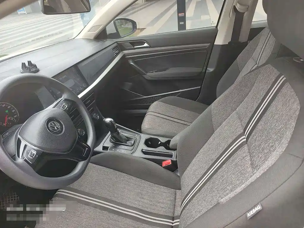 Volkswagen Lavida — миниатюра 5