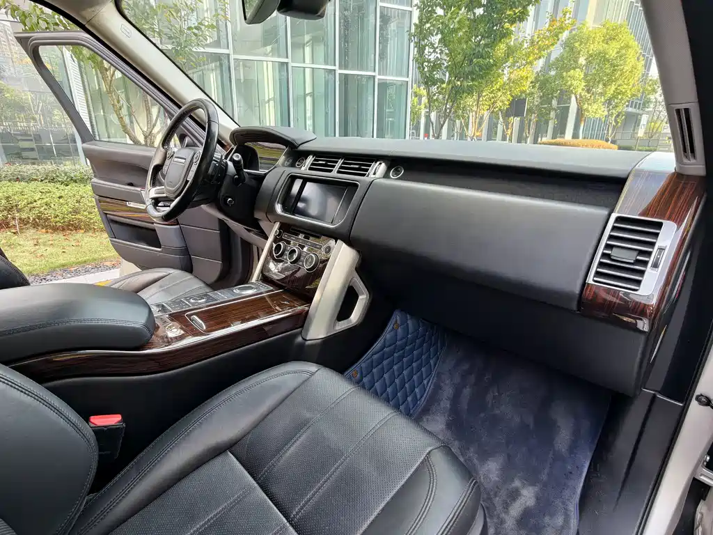 Land Rover Range Rover — миниатюра 27