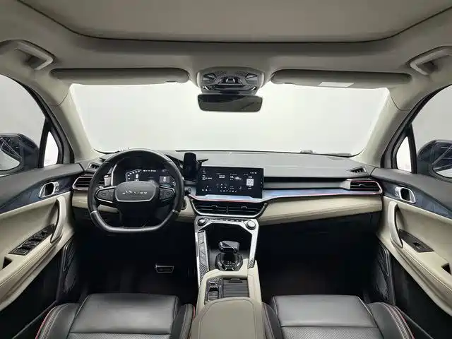 Lynk & Co 06 — миниатюра 4