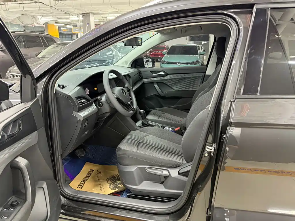 Volkswagen Tharu — миниатюра 10