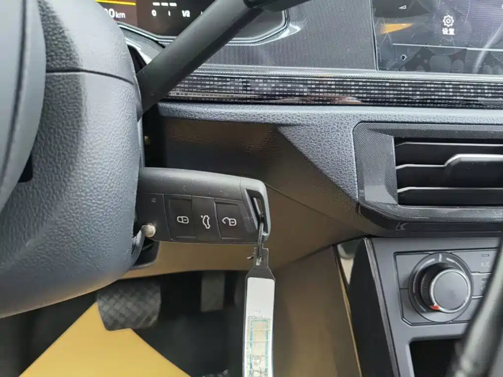 Volkswagen Lavida — миниатюра 9