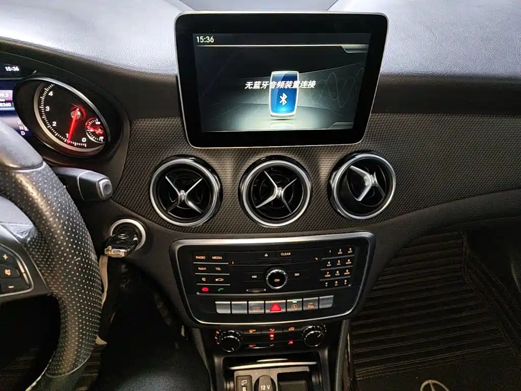 Mercedes-Benz GLA — миниатюра 18