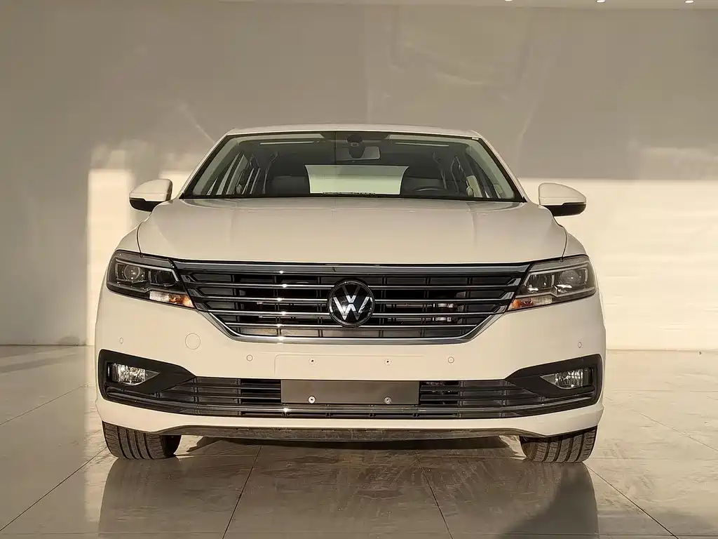 Volkswagen Lavida — миниатюра 2