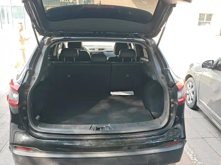 Nissan Qashqai — миниатюра 4