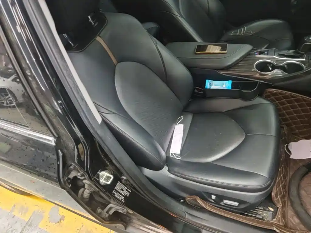 Toyota Camry — миниатюра 25