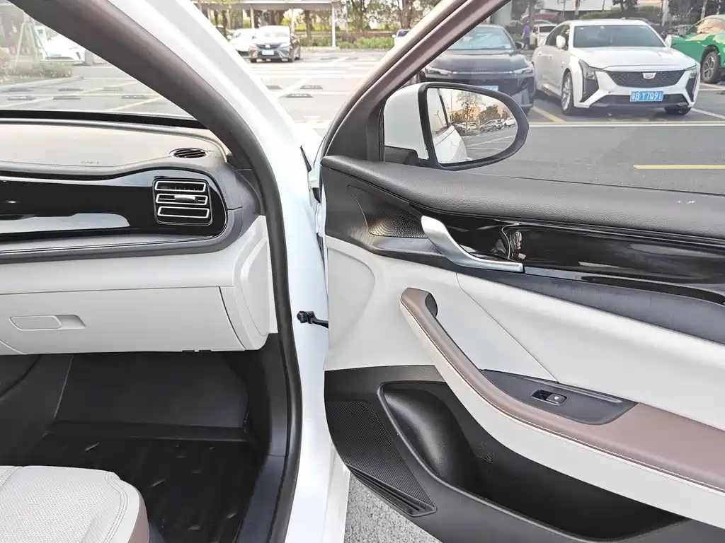 BYD Qin PLUS — миниатюра 19