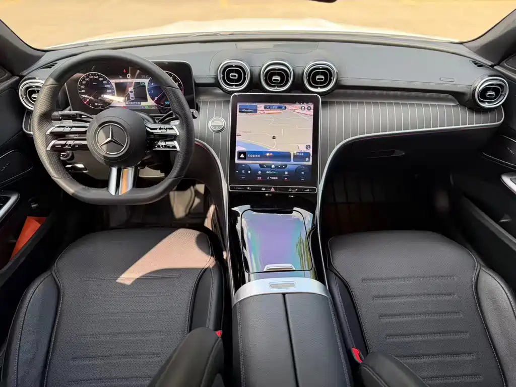 Mercedes-Benz C-Class — миниатюра 13