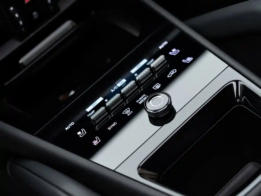 Porsche Cayenne — миниатюра 17