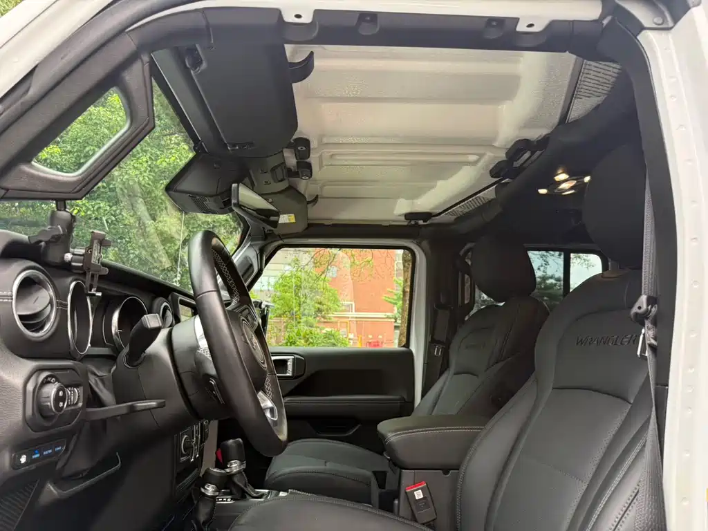 Jeep Wrangler PHEV — миниатюра 8