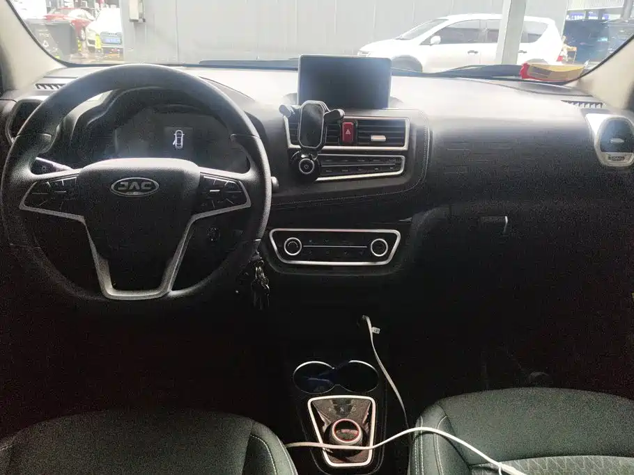 JAC JAC iEV6E — миниатюра 12