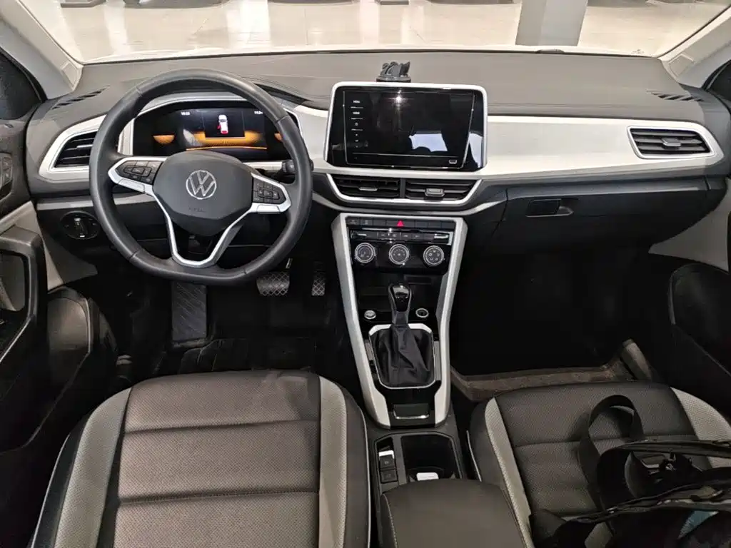 Volkswagen T-Roc — миниатюра 10
