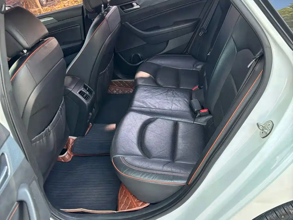Hyundai Sonata — миниатюра 9