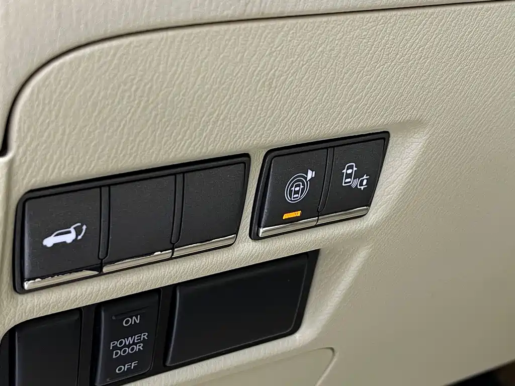 Infiniti QX80 2013 5.6L 4WD