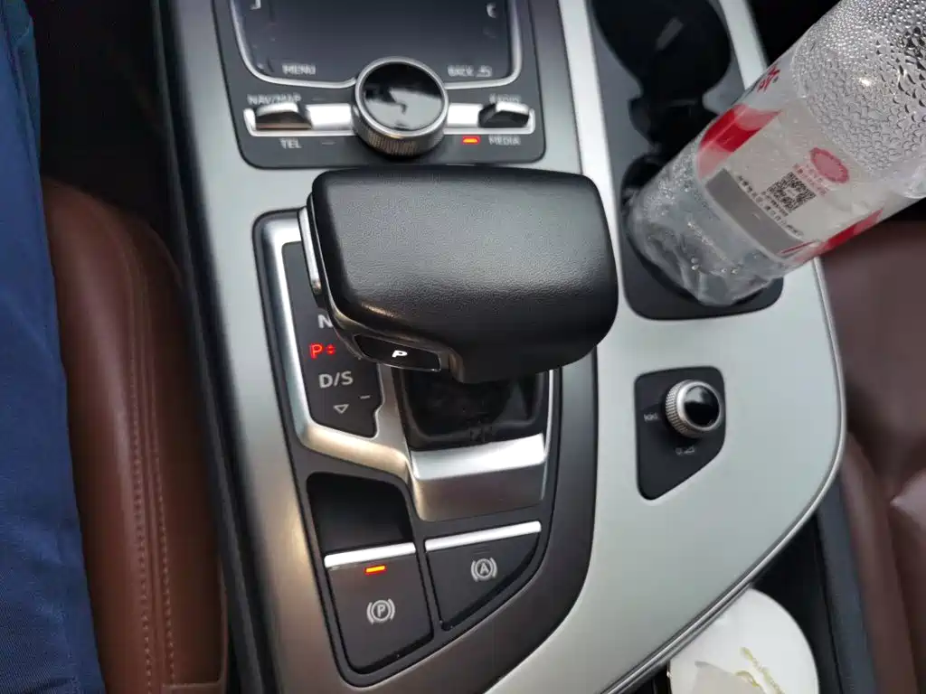 Audi Q7 — миниатюра 15