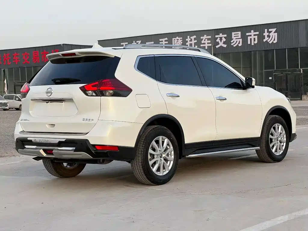 NISSAN QIJUN