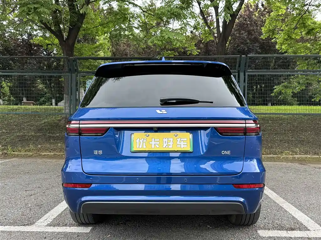 Li Auto ONE 2020 6 мест