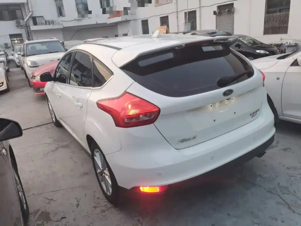 Ford Focus — миниатюра 5