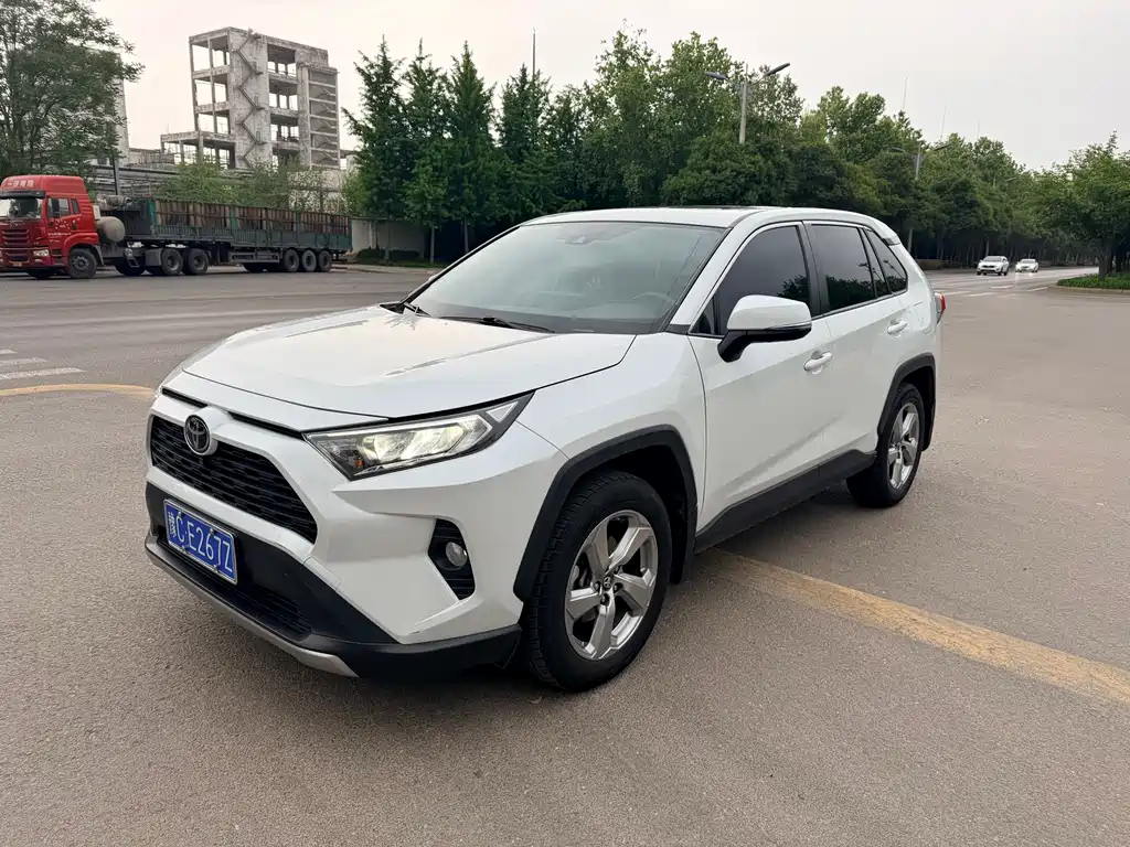 Toyota RAV4 2021