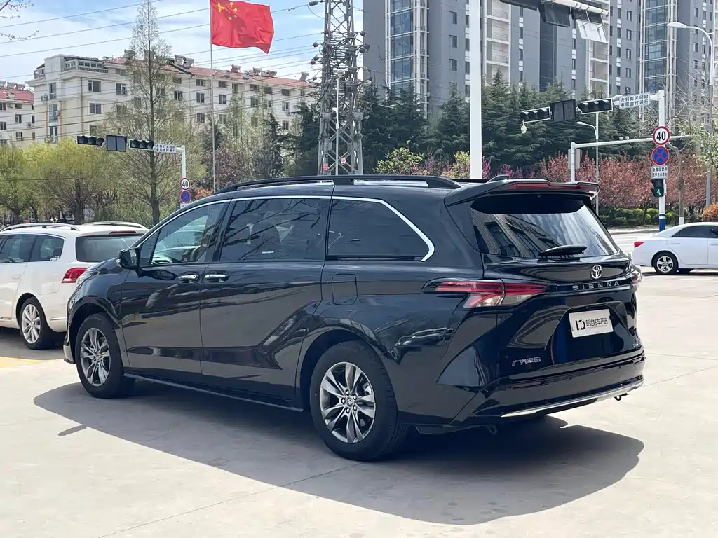 Toyota Sienna 2026 2.5L Premium