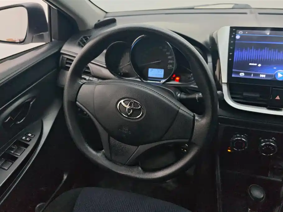 TOYOTA YARIS L ZHIXUAN