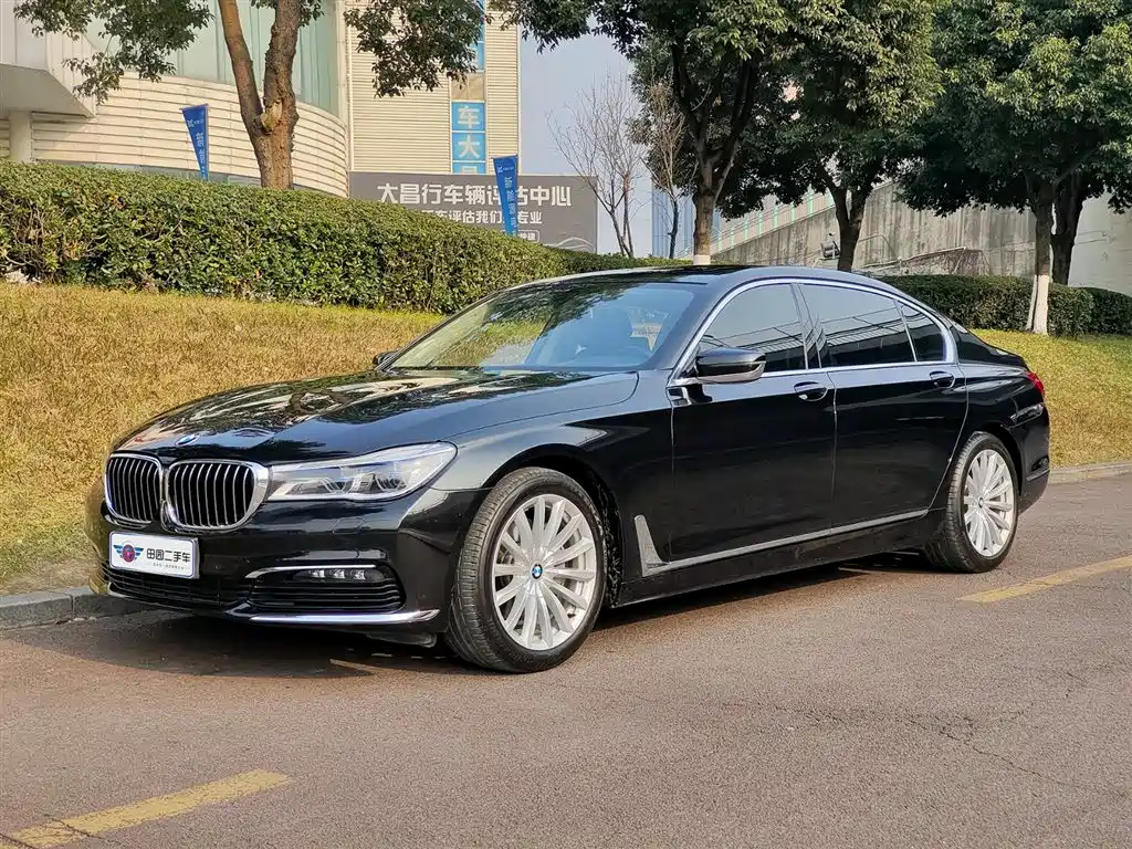 BMW 7 SERIES