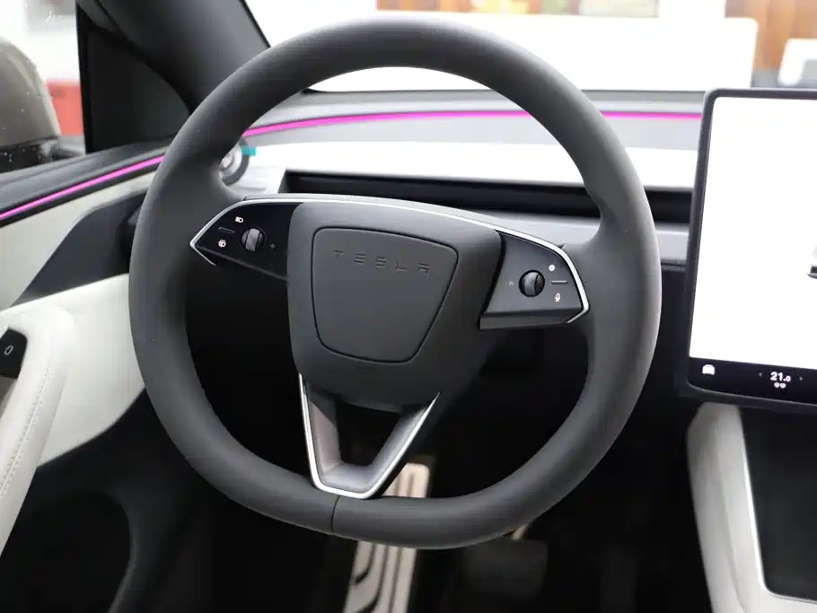 Tesla Model Y L — миниатюра 16