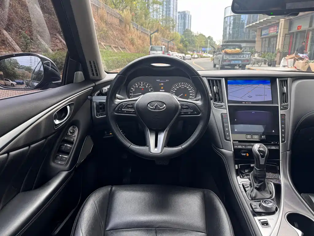 INFINITI Q50L