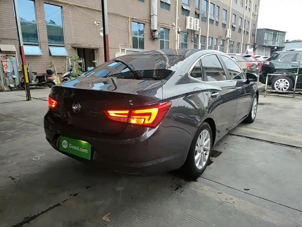 Buick Verano — миниатюра 7