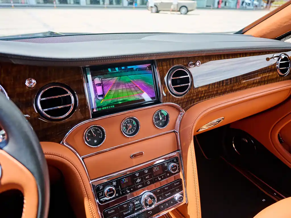 Bentley Mulsanne 6.8T Long Wheelbase Edition, фото 16