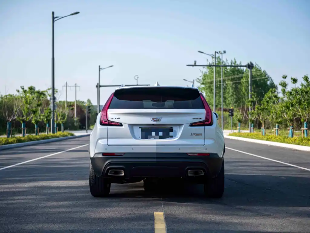 Cadillac XT4 — миниатюра 8