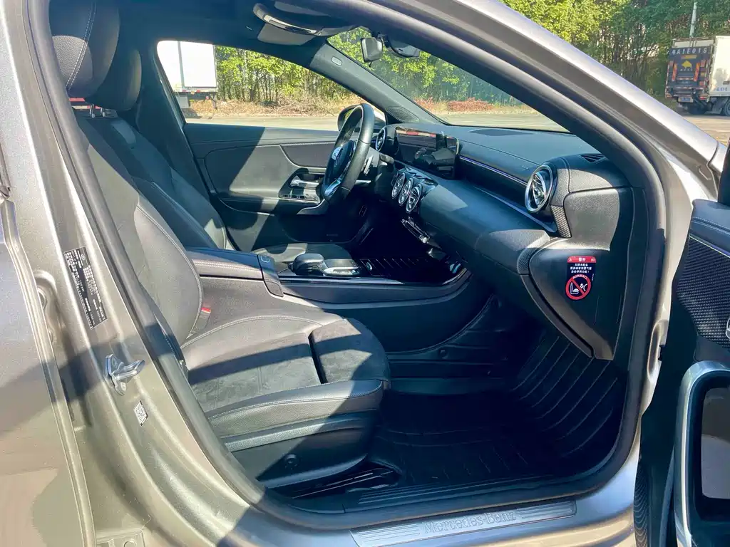 MERCEDES-BENZ A CLASS