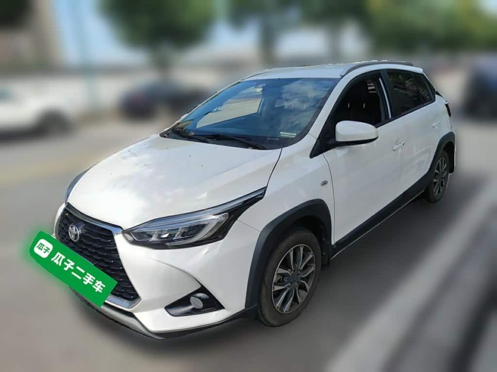 Toyota YARiS L Zhi Xuan 1.5 л 2023 г. Белый, пробег 50000 км