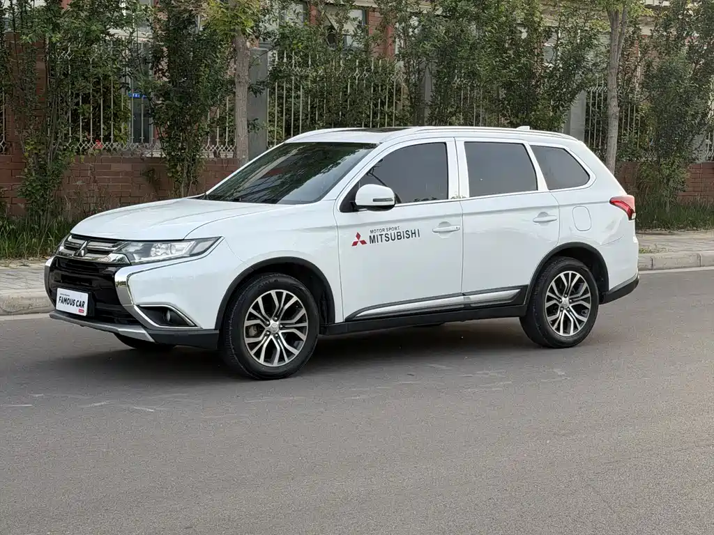 Mitsubishi Outlander 2018