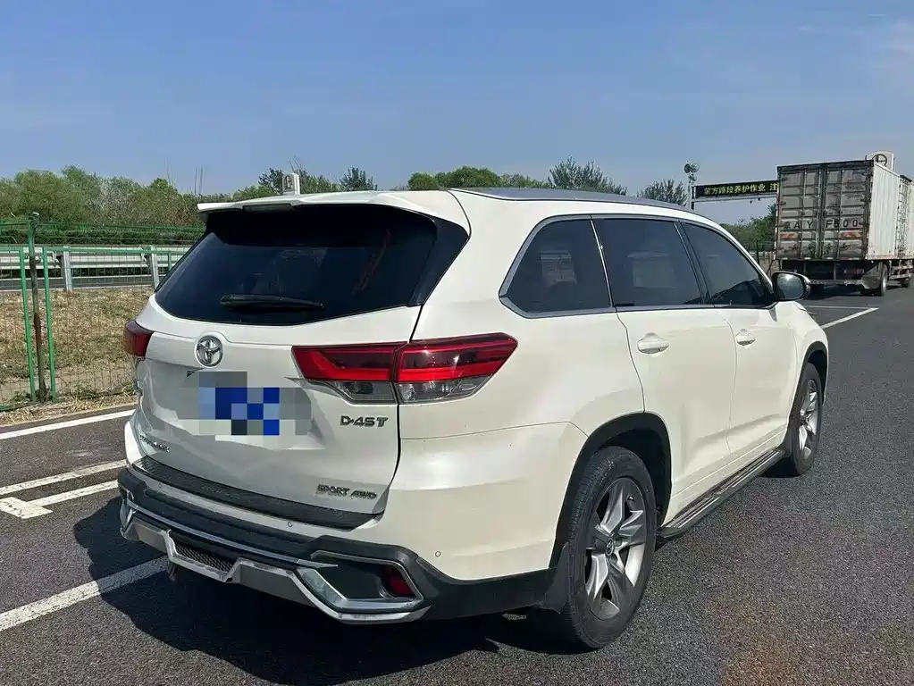 Toyota Highlander — миниатюра 9
