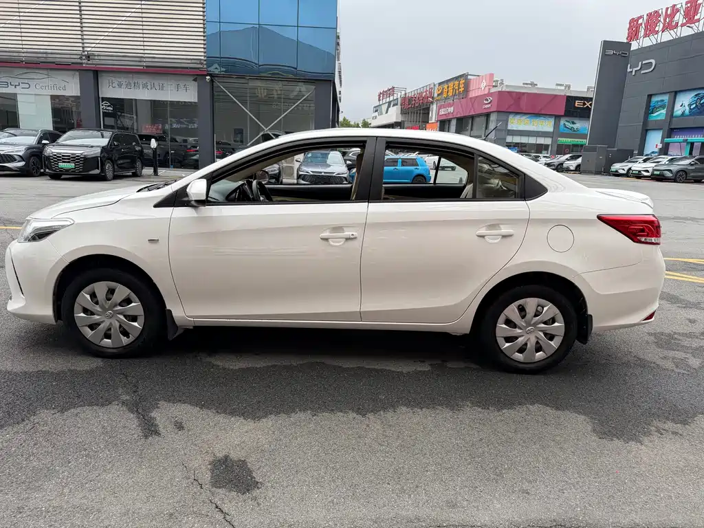 TOYOTA VIOS