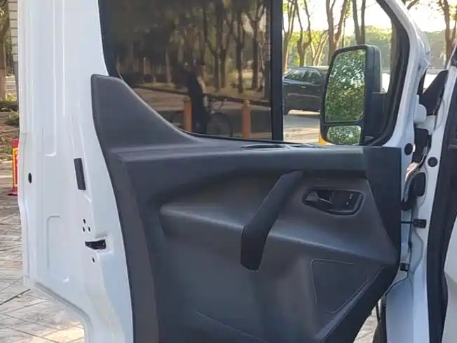 Ford Transit — миниатюра 14