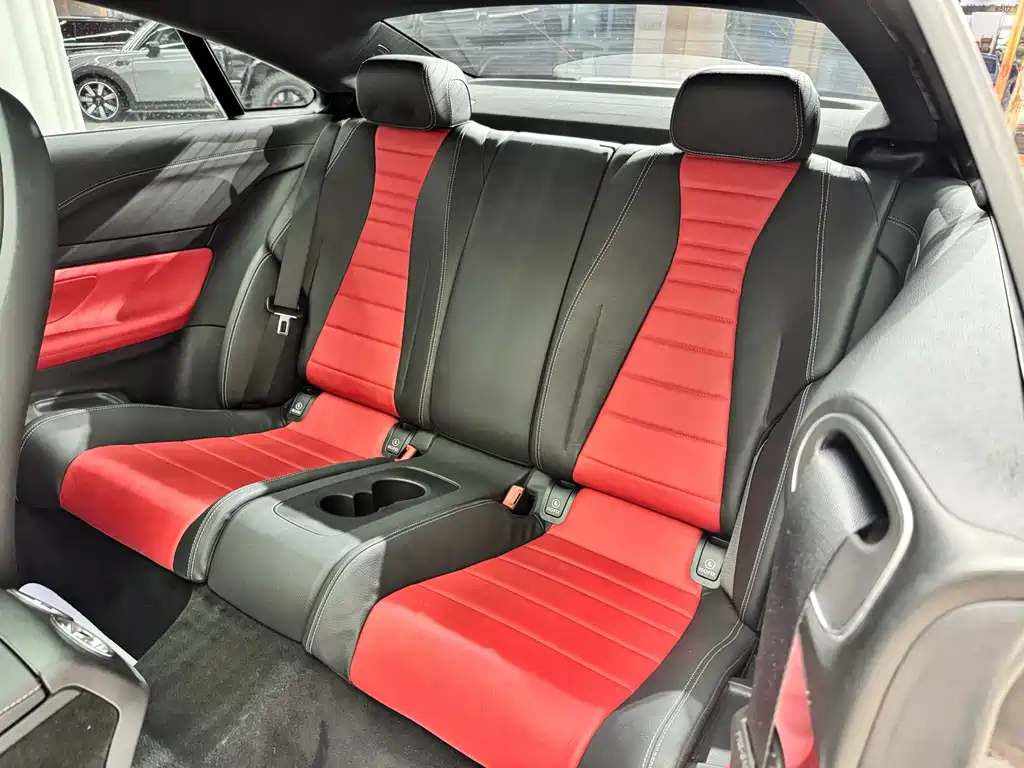 Mercedes-Benz E-Class (Import) — миниатюра 8