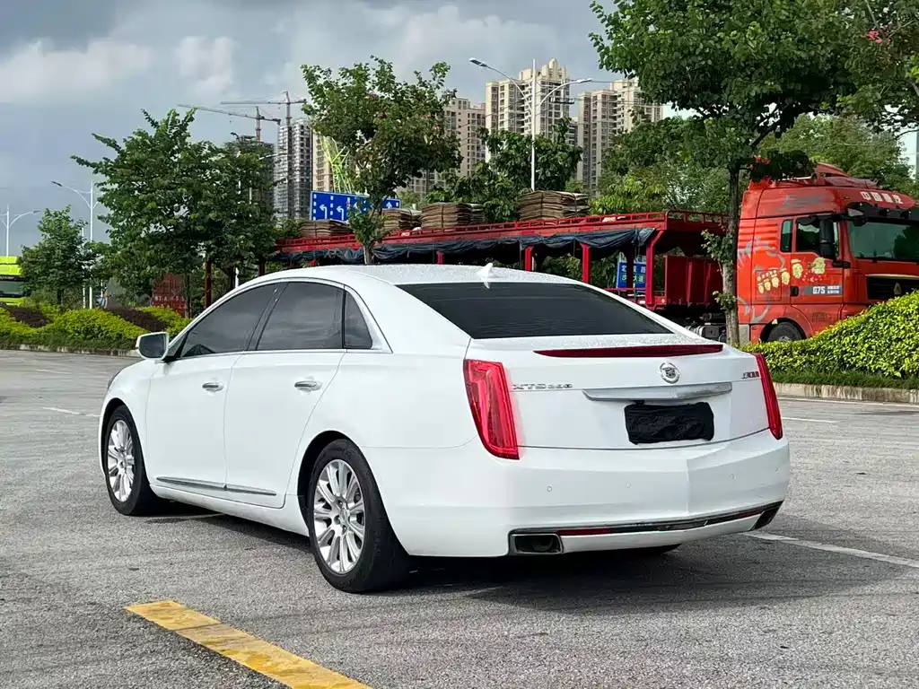 Cadillac XTS — миниатюра 6