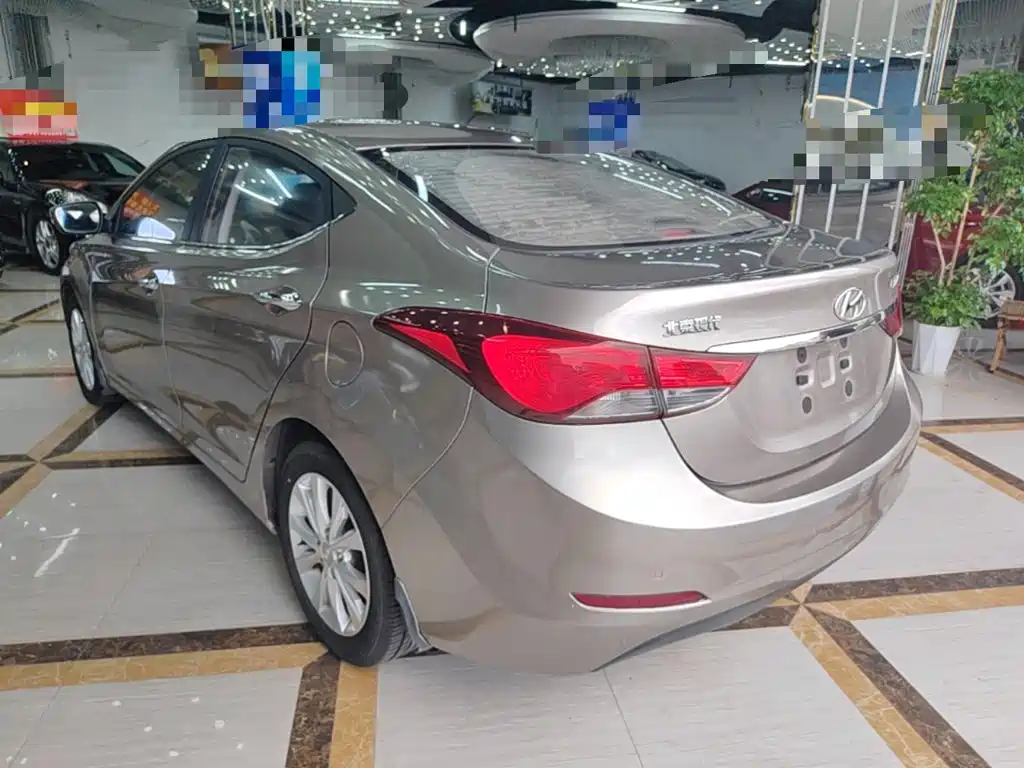 Hyundai Elantra Langdong — миниатюра 5