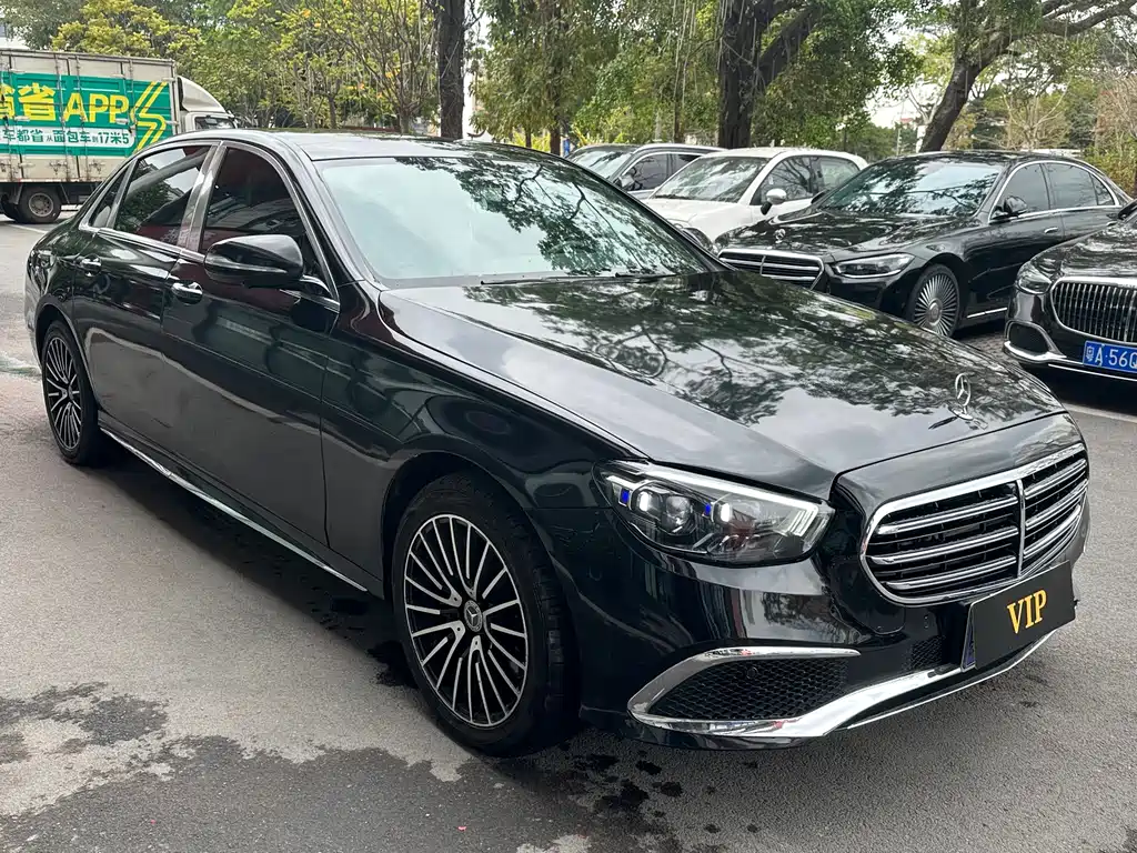 MERCEDES-BENZ E CLASS